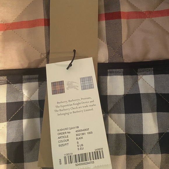 Authentic Burberry Short Jacket - Picture 4 of 5